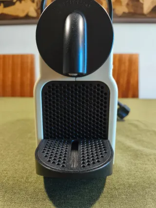 Cafetera Nespresso Inissia De'Longhi Crema