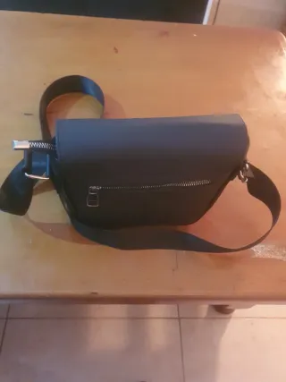 Riñonera Negra Lacoste