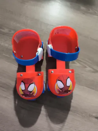 Patines infantiles Spiderman talla 23-27.