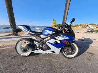 Suzuki GSXR-1000 K5