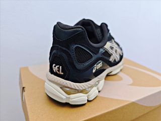 ZAPATILLAS ASICS SIN USO