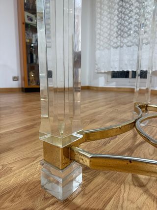 Mesa de comedor redonda de cristal y metal