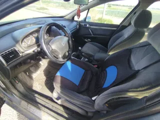 Peugeot 407 2004