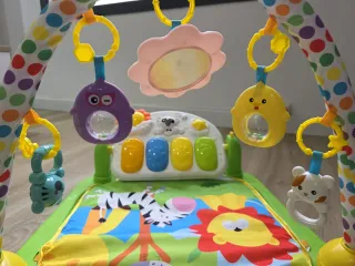 Manta de actividades para bebés