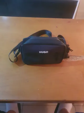 Riñonera Hugo Boss Negra