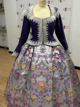 Traje Fallera Talla 42-44 con 2 corpiños