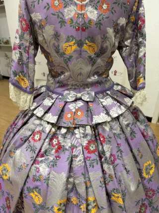 Traje Fallera Talla 42-44 con 2 corpiños