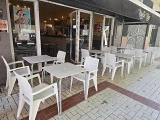 6 Mesas y 12 Sillas de Terraza NO ENVÍO