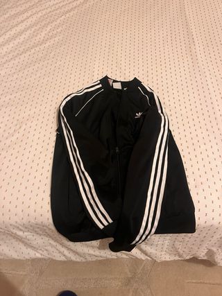 Sudadera Adidas Negra con Rayas Blancas