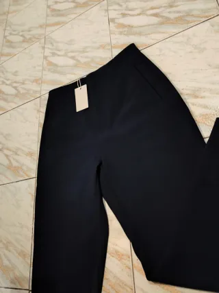 Pantalón azul Stradivarius
