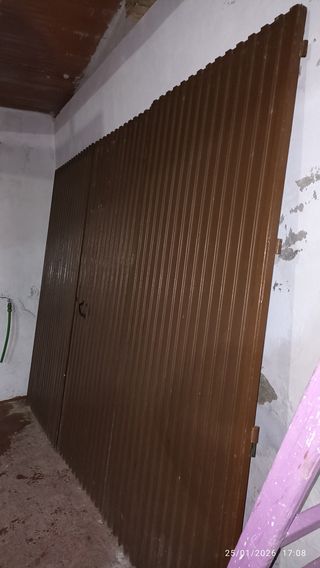 Puerta Garaje Hierro chapa Pegaso