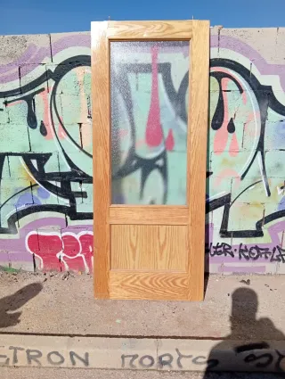 Puerta de madera con cristal medi 0;83×0;82