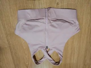 Top deportivo sexy rosa palo con cremallera