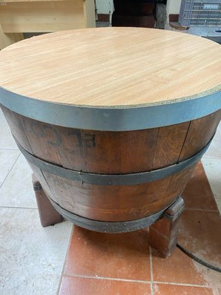 Tonel barrica mesa madera
