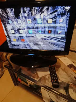Tele Samsung 23 "con Mini TV Box