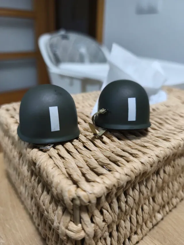 Cascos Militares US escala 1.6