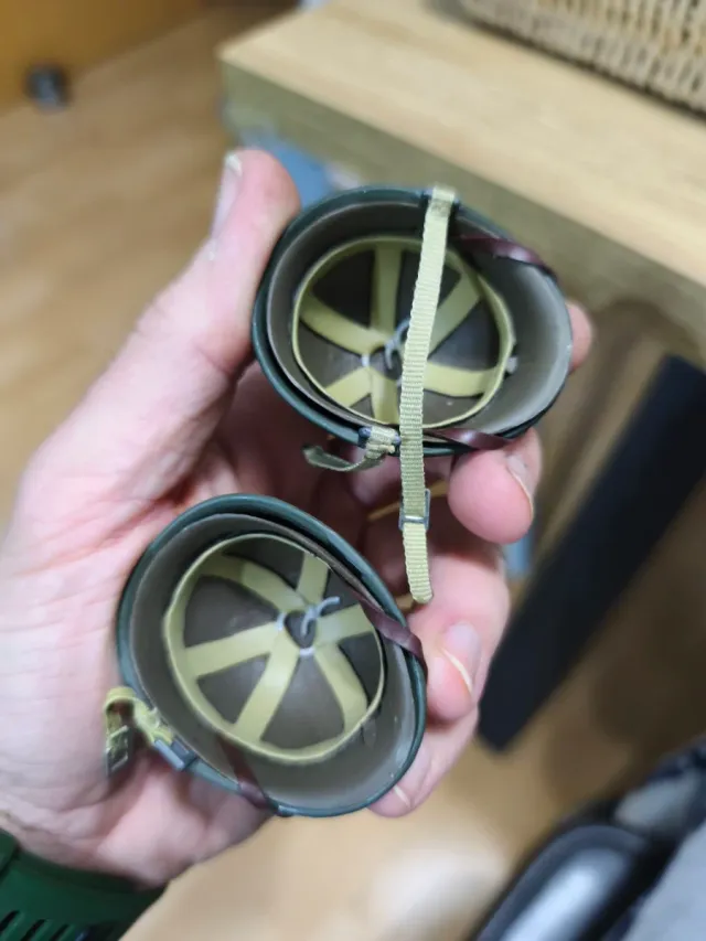 Cascos Militares US escala 1.6