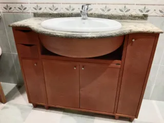 Conjunto baño espejo, lavabo y mueble