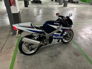 SUZUKI GSX-R 600