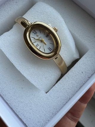 Orologio elegante da donna color oro