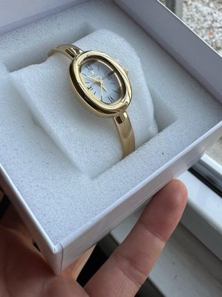 Orologio elegante da donna color oro