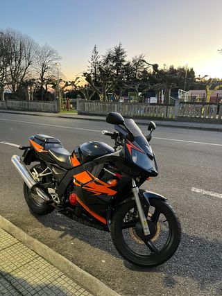 Daelim Roadwin 125 R FI 2007