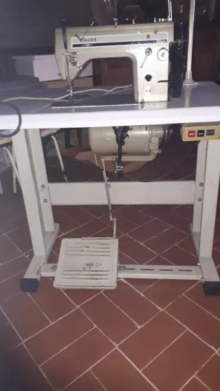 Máquina de Costura Industrial