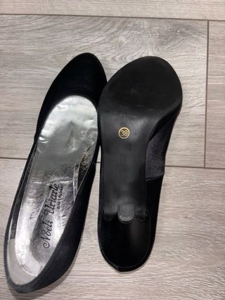 Tacones Noeli Uriarte Talla 38 Negros