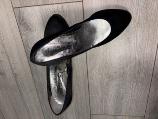 Tacones Noeli Uriarte Talla 38 Negros