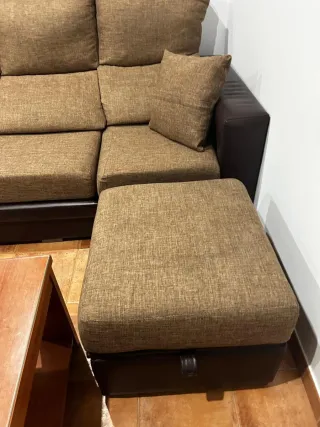 Sofá con puff