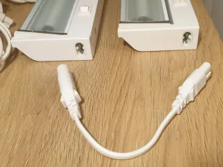 2 Lâmpadas brancas de baixo consumo