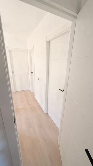 Instalación puertas y suelo laminado
