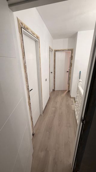 Instalación puertas y suelo laminado