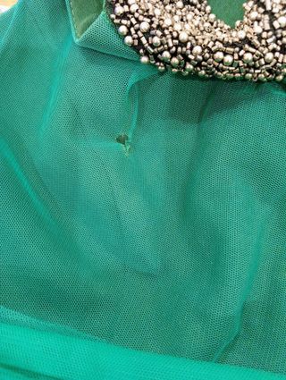 Vestido cóctel Ana Torres verde y plateado