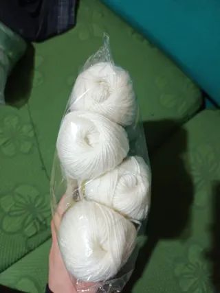 10 Gomitoli Lana Merino 100% Bianco
