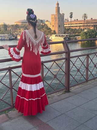 Traje de flamenca rojo+mantoncillo