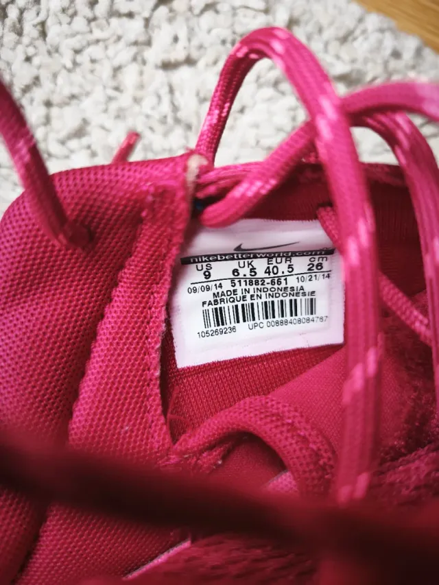 Nike Roshe One Talla 40.5 Rosa