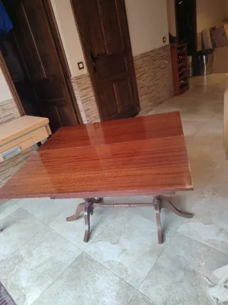 Mesa comedor extensible y elevable