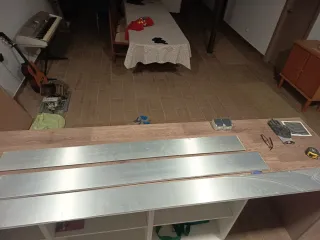 Zócalo PVC Aluminio Cocina