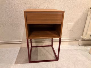 Mesita de noche IKEA Vikhammer madera y metal