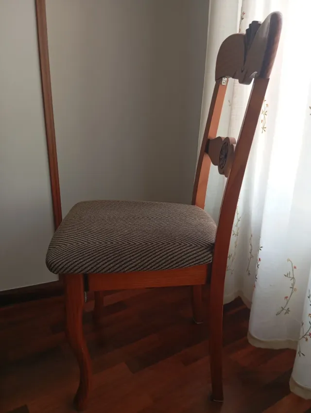 Mesa de madera maciza