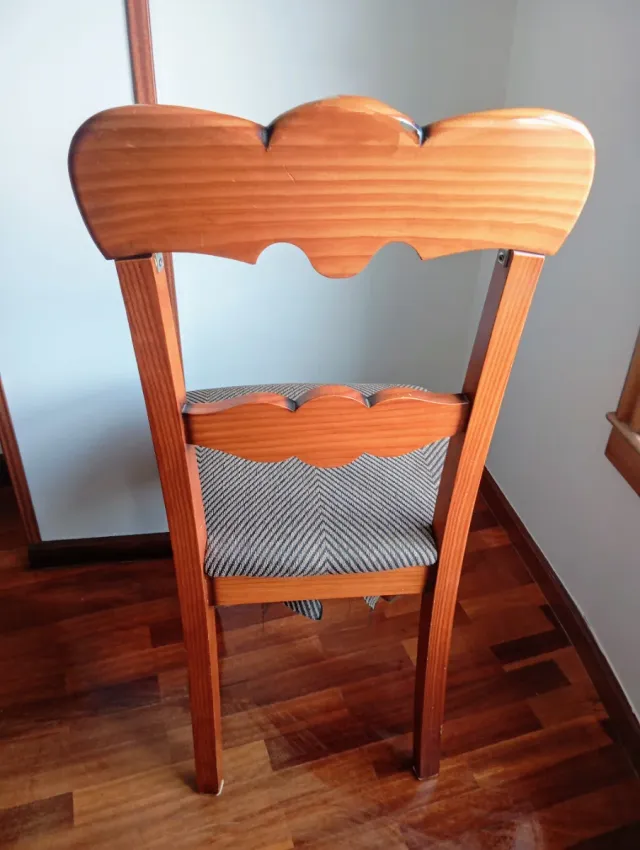 Mesa de madera maciza