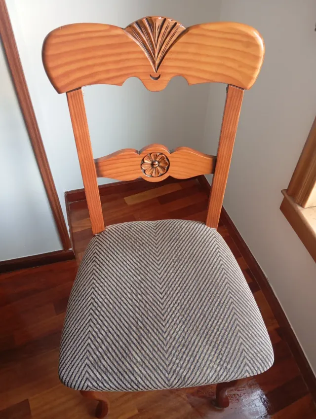 Mesa de madera maciza