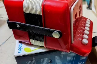 Acordeón infantil CBSKY rojo