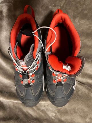 Botas montaña niño T36