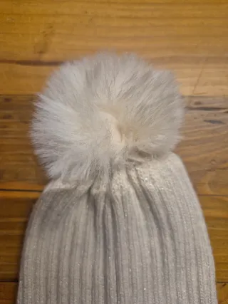 Gorro de lana con pompón gris talla 1-2 años
