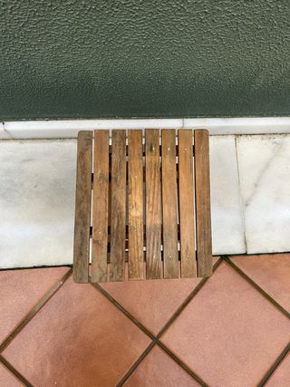Mesita/taburete plegable de madera