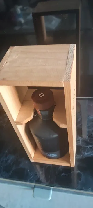 Caja de madera para botella