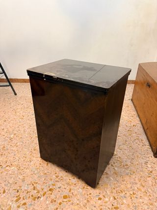 Macchina da cucire Singer anni '20.