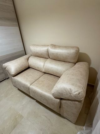 Sofá 2 plazas crema polipiel